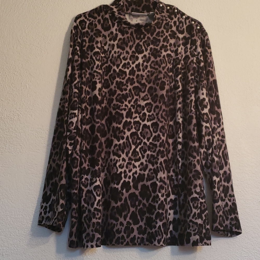 Susan graver top